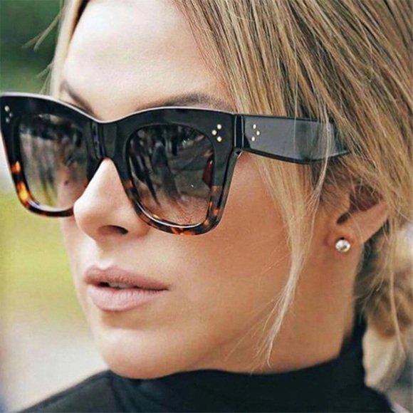 Accessories - New! Retro Oversized Sunglasses
